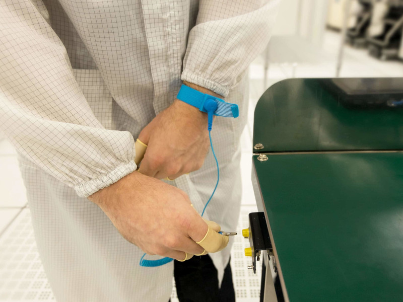 Muñequeras y conexiones